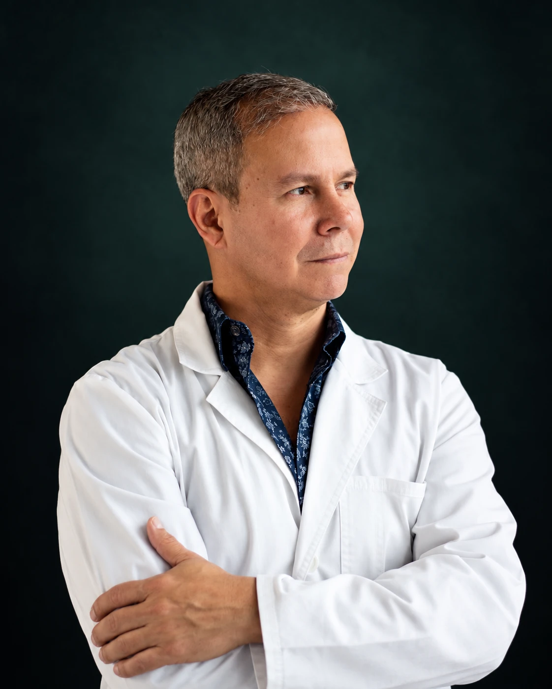 Dr. Harold Villalobos, especialista en Cirugía Plástica, Estética y Reconstructiva